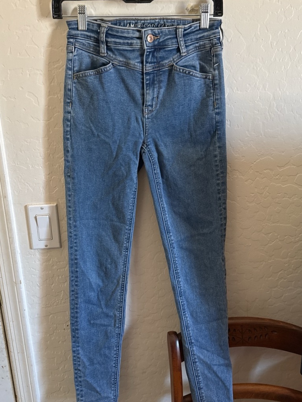American Eagle Outfitters Skinny Jeans in Medium Blue Wash